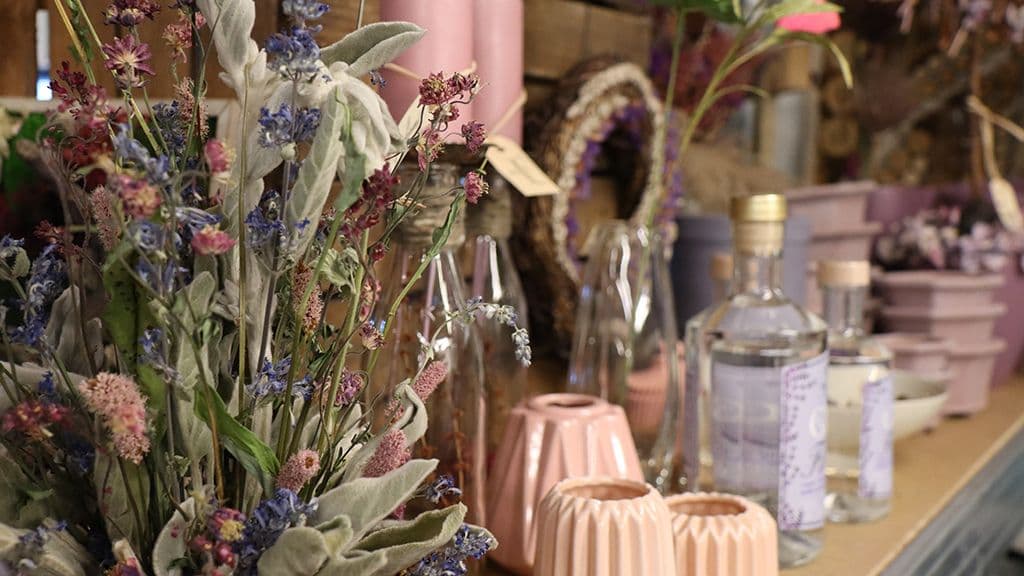 Homemade goods and upcycled products in Tinnetgaard’s farm shop
